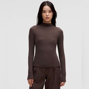 Lululemon Hold Tight Lettuce-Edge Turtleneck - Espresso - 10